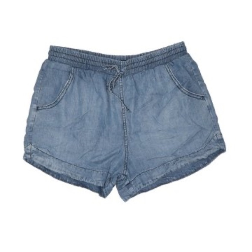 Universal Thread Women’s Flowy Jean Shorts